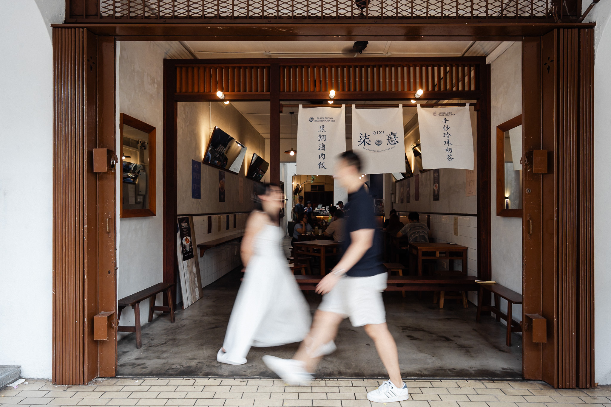 A Slow Stroll Through Georgetown | Penang Pre-Wedding Photography wedding photography by JONAJEAN